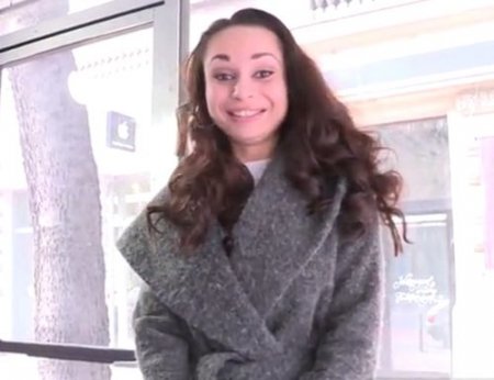 Русская девушка в чешском порно с массажем xxx в фургоне за стеклом